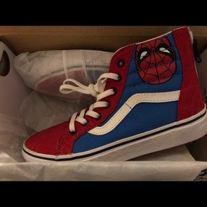 COPY - Vans Sk8 Hi Top Kids Spider-Man Size 3